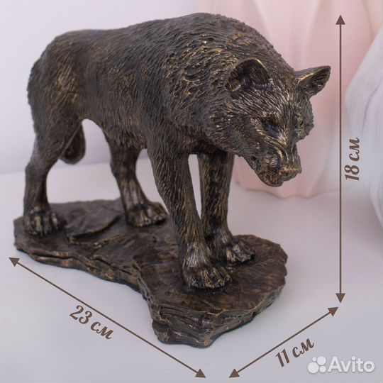 Статуэтка Волк