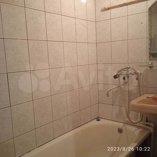 2-к. квартира, 54 м², 2/5 эт.