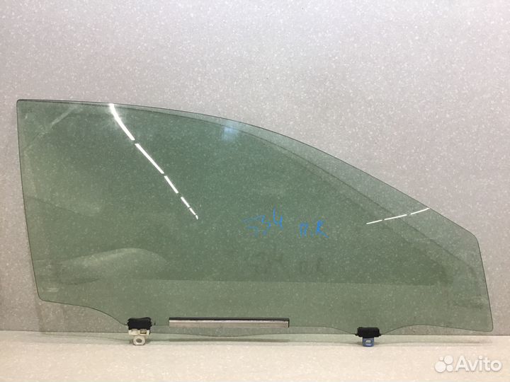 Стекло двери передней правой Toyota Corolla E15 20