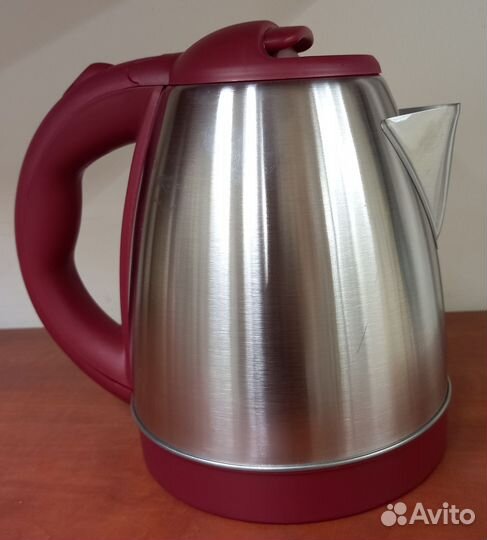 Чайник электрический. 1,5л Новый