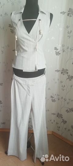 Летний костюм 40-42, новый