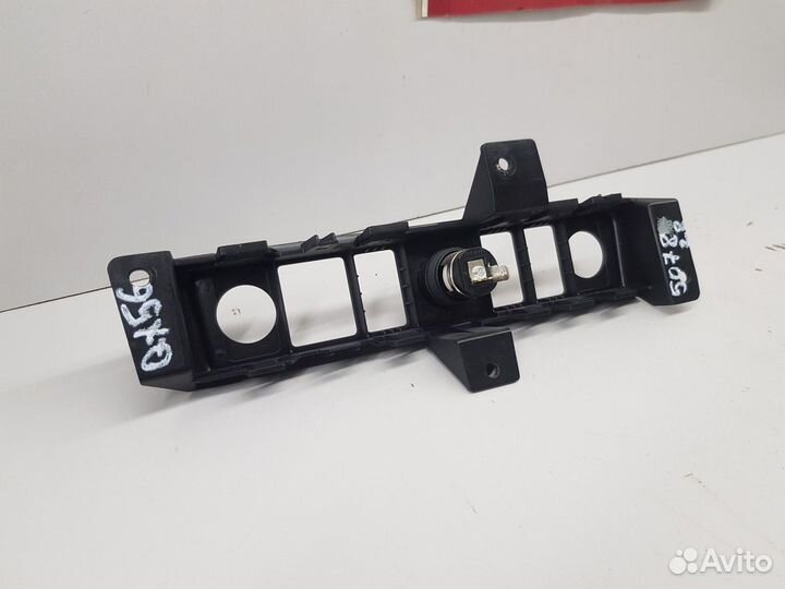 Прикуриватель (Infiniti QX56)