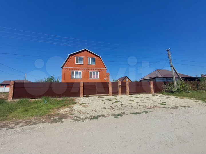 Дом 237 м² на участке 5,5 сот.