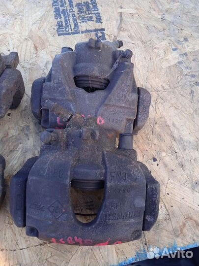 Передний суппорт от Рено Меган 3,Сценник 3