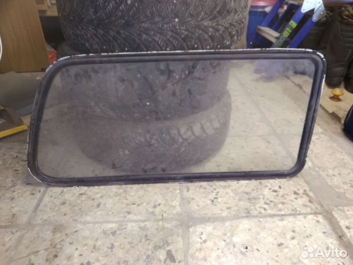 Стекло боковое Нива2121