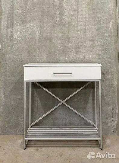 Консоль дизайнерская в современном стиле