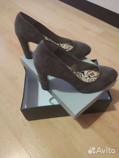 Туфли женские 39 размер новые