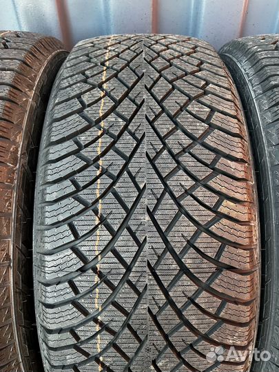 Nokian Tyres Hakkapeliitta R5 205/60 R16