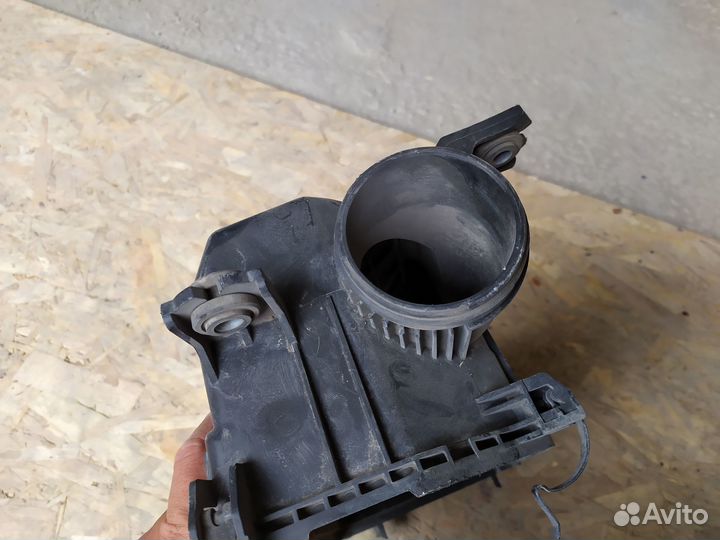 Корпус воздушного фильтра hyundai solaris (2010)