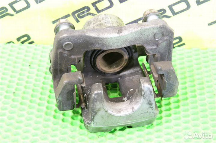 Суппорт задний левый Toyota Rav4 ACA30 1AZ-FE 2010