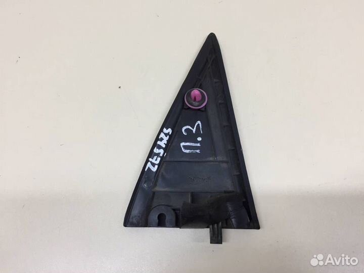 Накладка двери задней правой Hyundai ix55 2007-2013