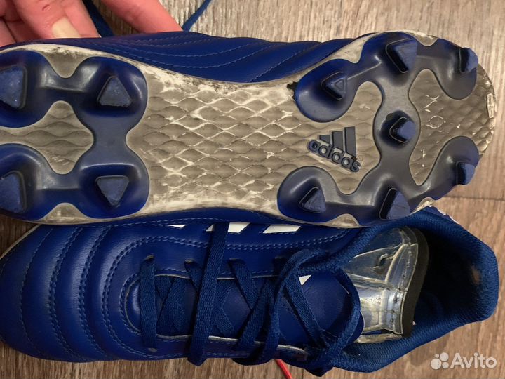 Футбольные бутсы