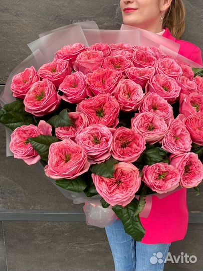 Пионовидные розы премиум букет роз доставка