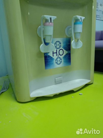 Кулер для воды Ael