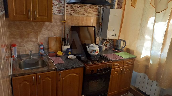 2-к. квартира, 43 м², 1/4 эт.