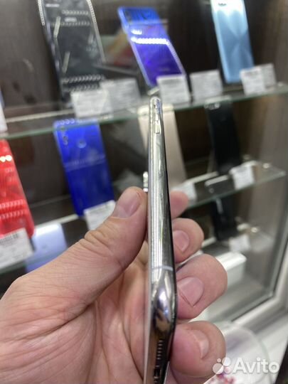 iPhone X, 64 ГБ