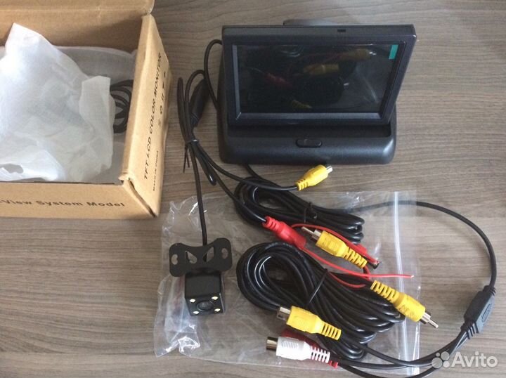 Камера заднего вида с дисплеем