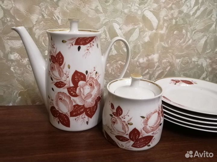 Кофейник сахарница тарелки Вербилки