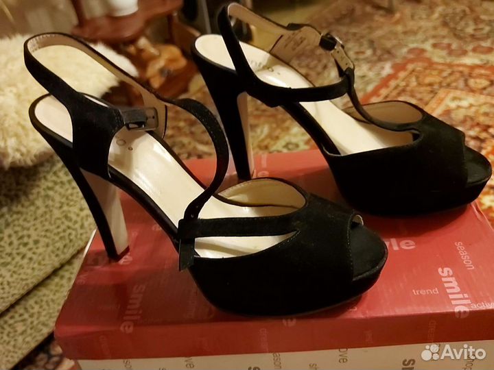 Босоножки женские