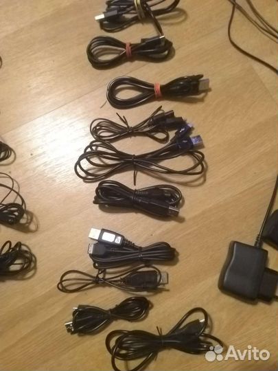 Зарядки и наушники
