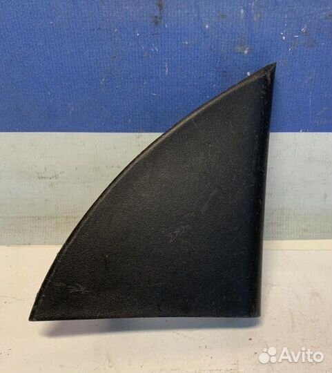 Накладка (уголок) зеркала правая Kia Picanto 2