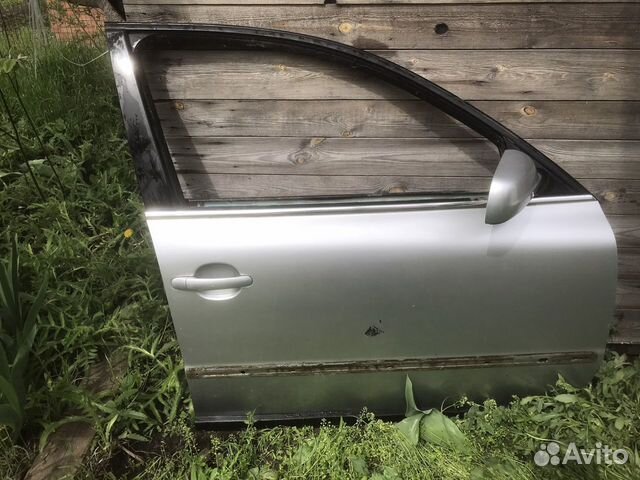 Правая передняя дверь от Volkswagen