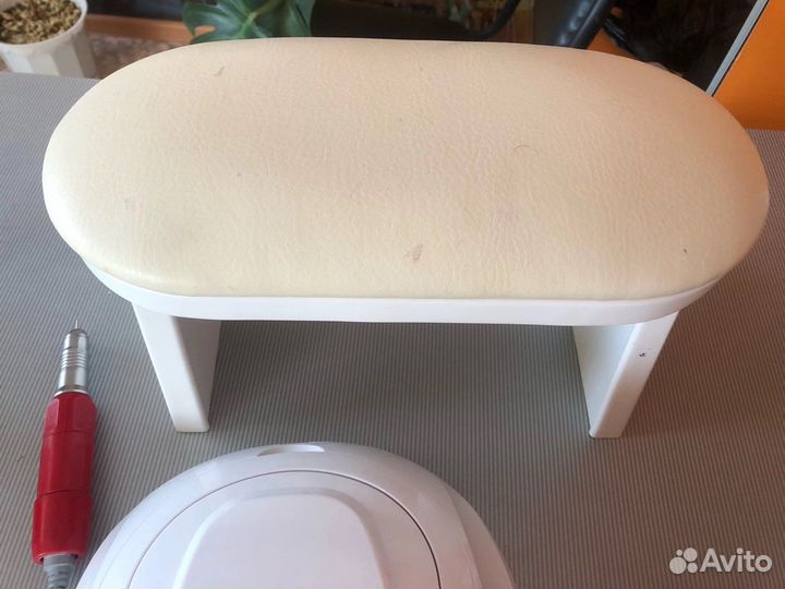 Подставка для рук маникюр