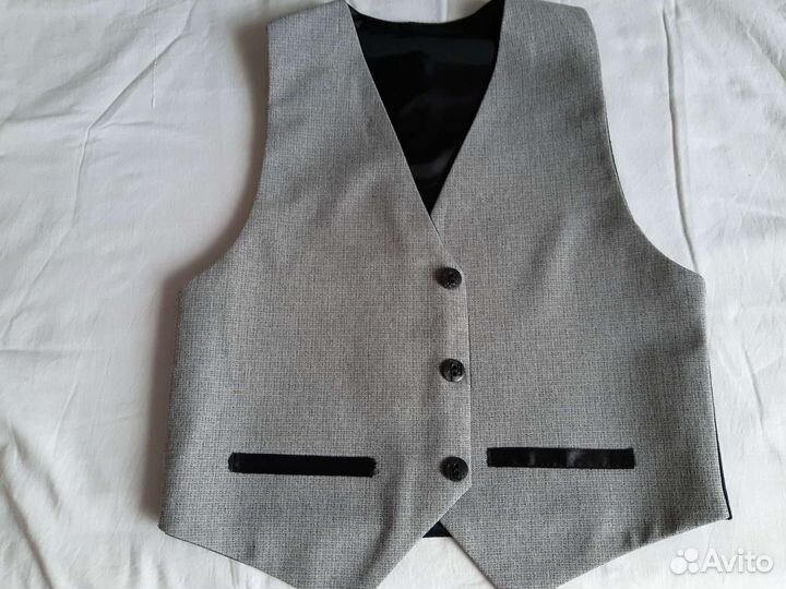 Жилет школьный на мальчика