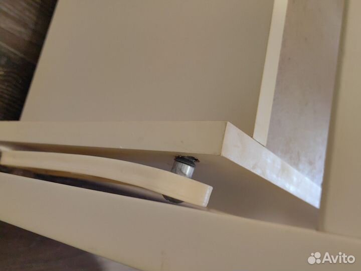 Детская кроватка с маятником и ящиком