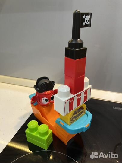 Пакетом развивающие игрушки