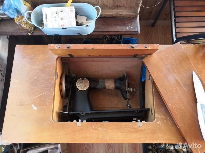Машинка швейная ножная пмз