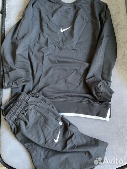 Костюм спортивный женский Nike