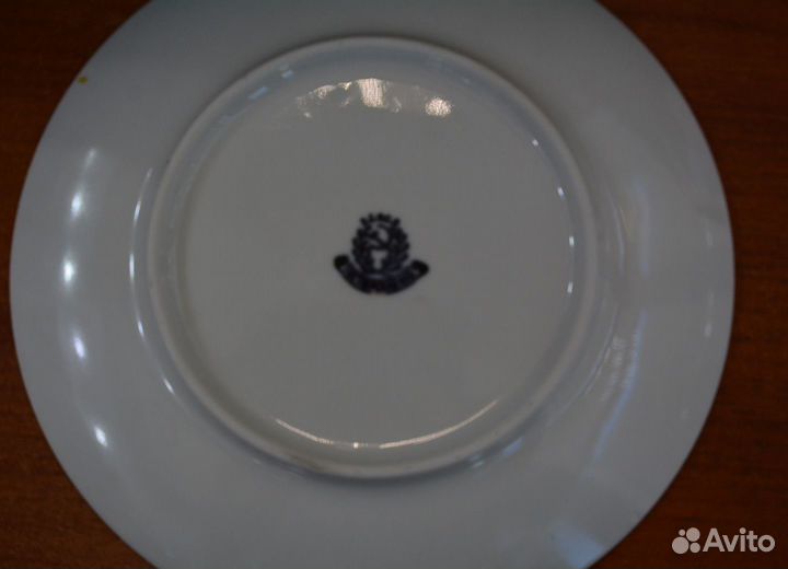 Тарелка- конструктивизм. авангард