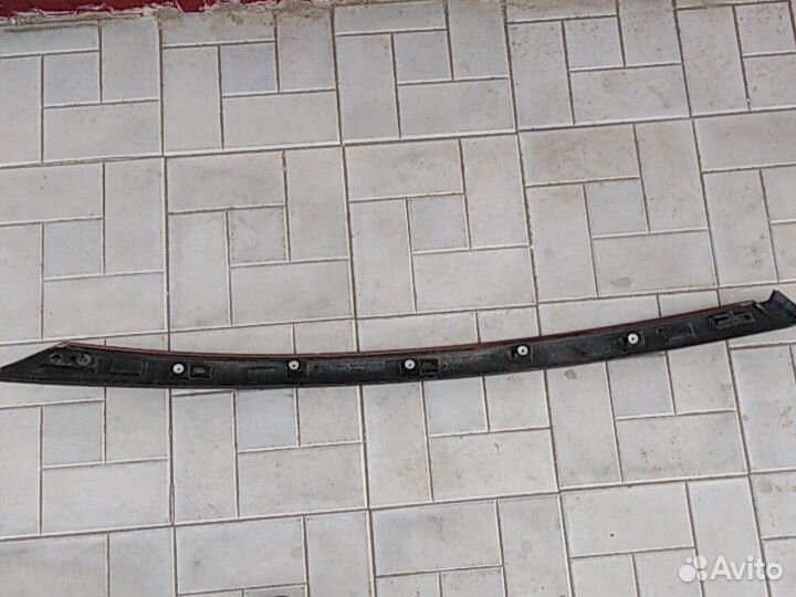 Молдинг лобового стекла