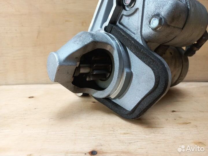 Стартер Nissan Serena C25 MR20DE 2007