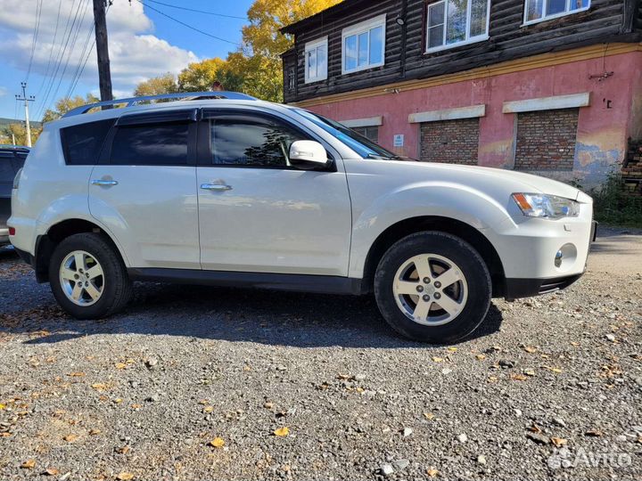 Mitsubishi Outlander 2.4 CVT, 2010, 233 820 км
