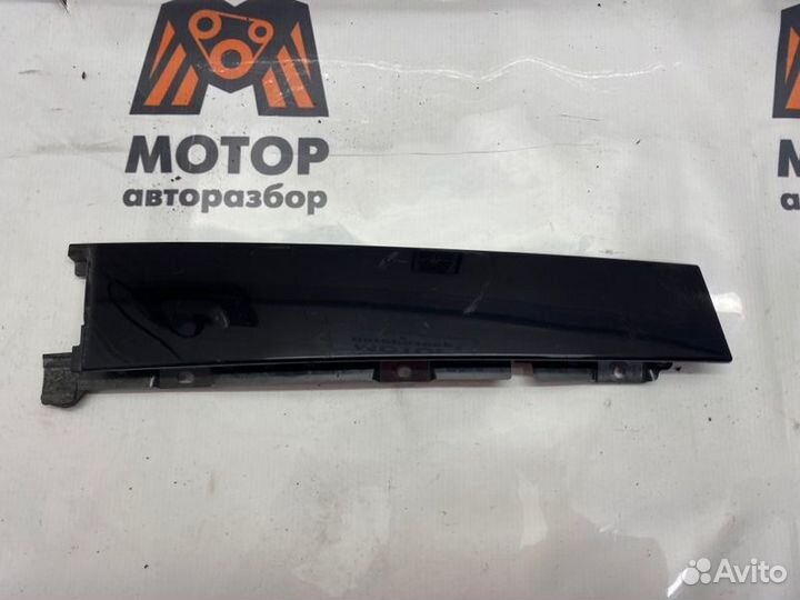 Накладка двери задняя левая Ford Focus 3 хетчбэк