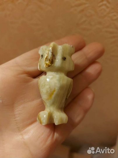 Фигурки животных из оникса