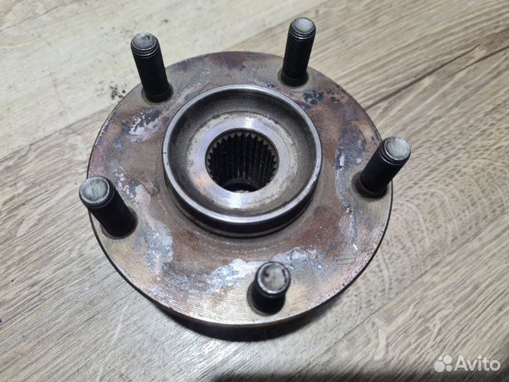 Ступица передняя Nissan X-Trail T31 2.0 M9R 2011