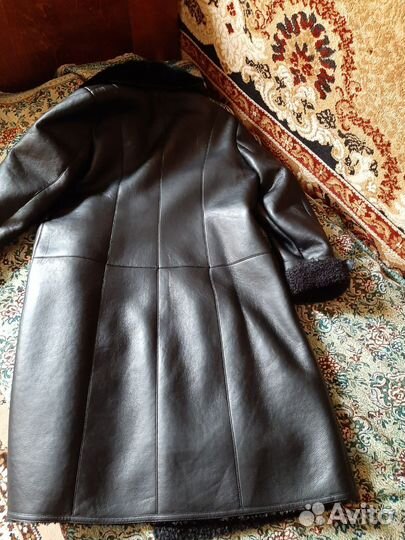 Кожаный плащ женский