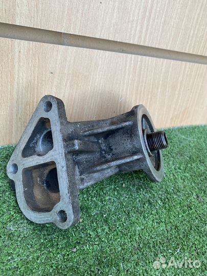 Кронштейн масляного фильтра ford focus 1 1.6