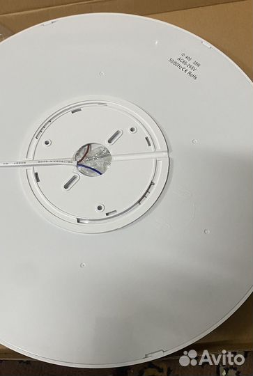 Ультратонкая потолочная лампа для гостиной