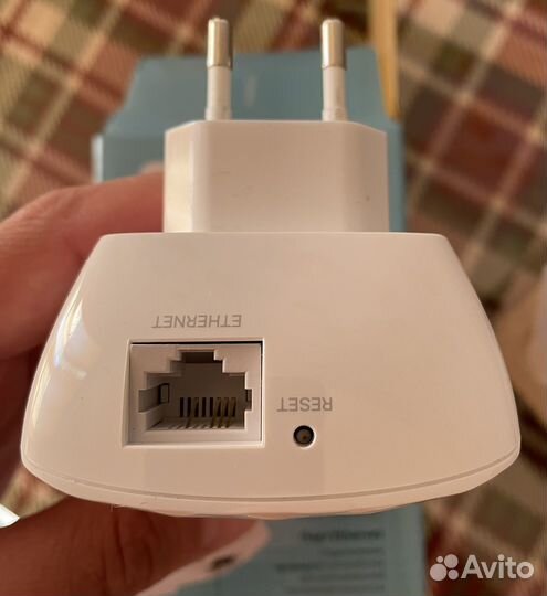 Усилитель Wi-Fi сигнала TP-Link RE200 AC750