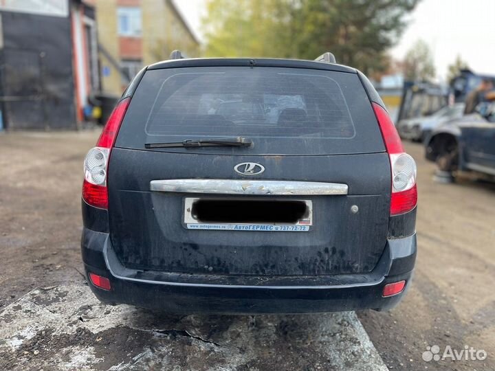 В разборе ваз 217130 приора универсал 2010г