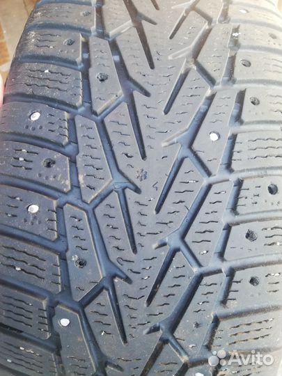 Nokian Tyres Hakkapeliitta 7 215/55 R16