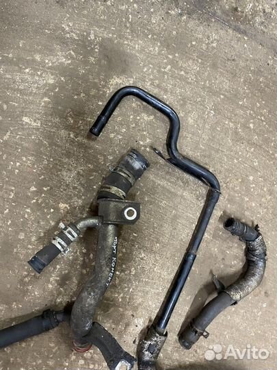 Патрубок двигателя Ford Transit Connect