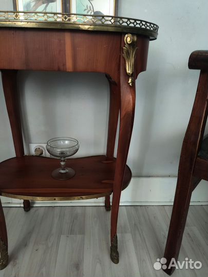 Антикварная консоль в стиле Людовика XV