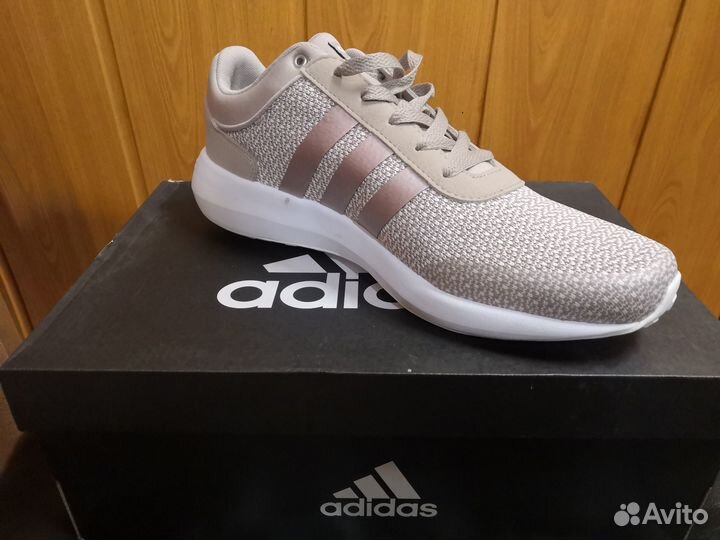 Кроссовки женские adidas 42