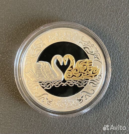 500 тенге. Aqqu. Лебедь