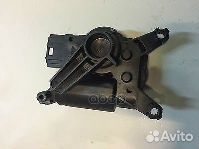 Мотор заслонки печки отопителя правый 7L0907511AL